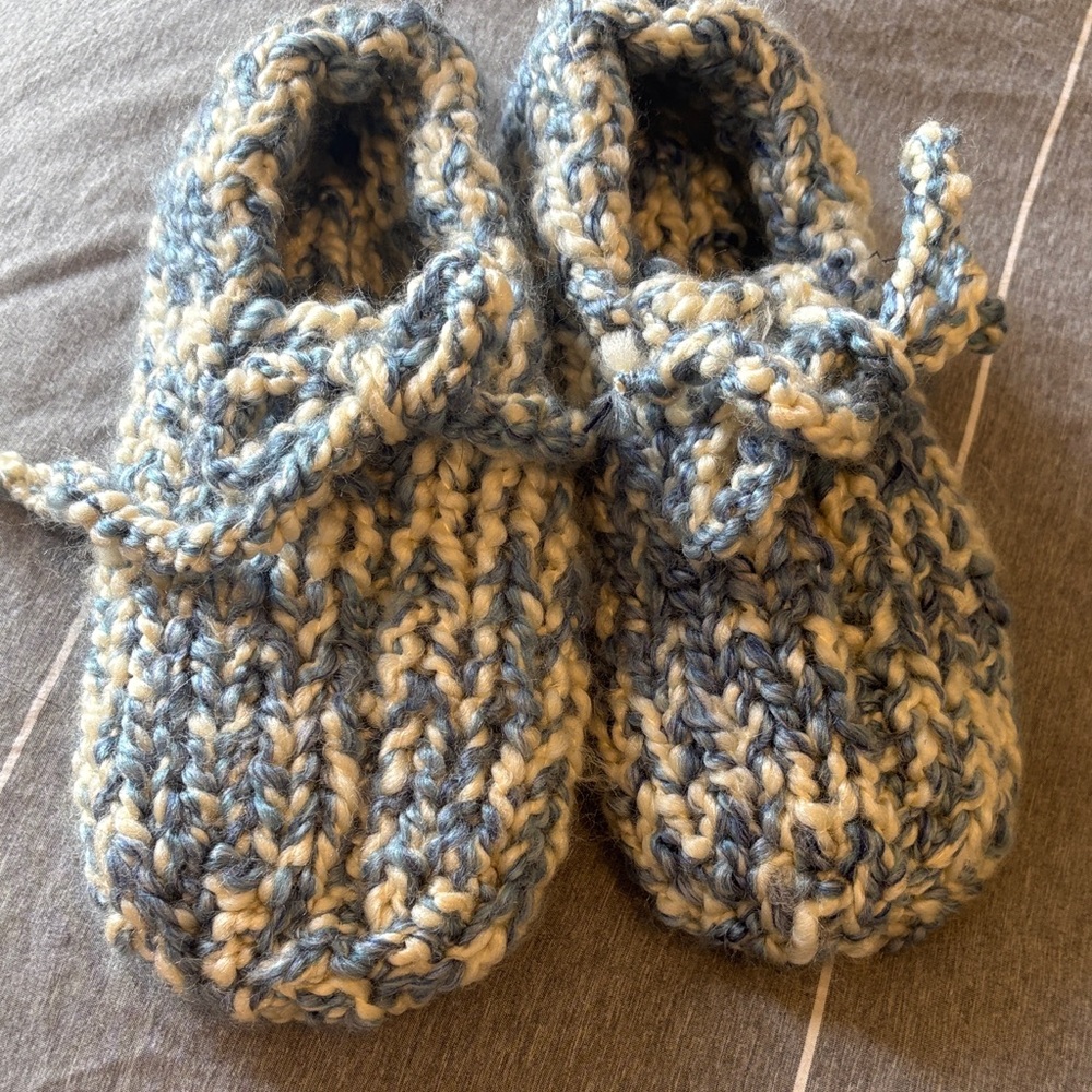 Vintage y2k slippers hand grandma knit one of a kind